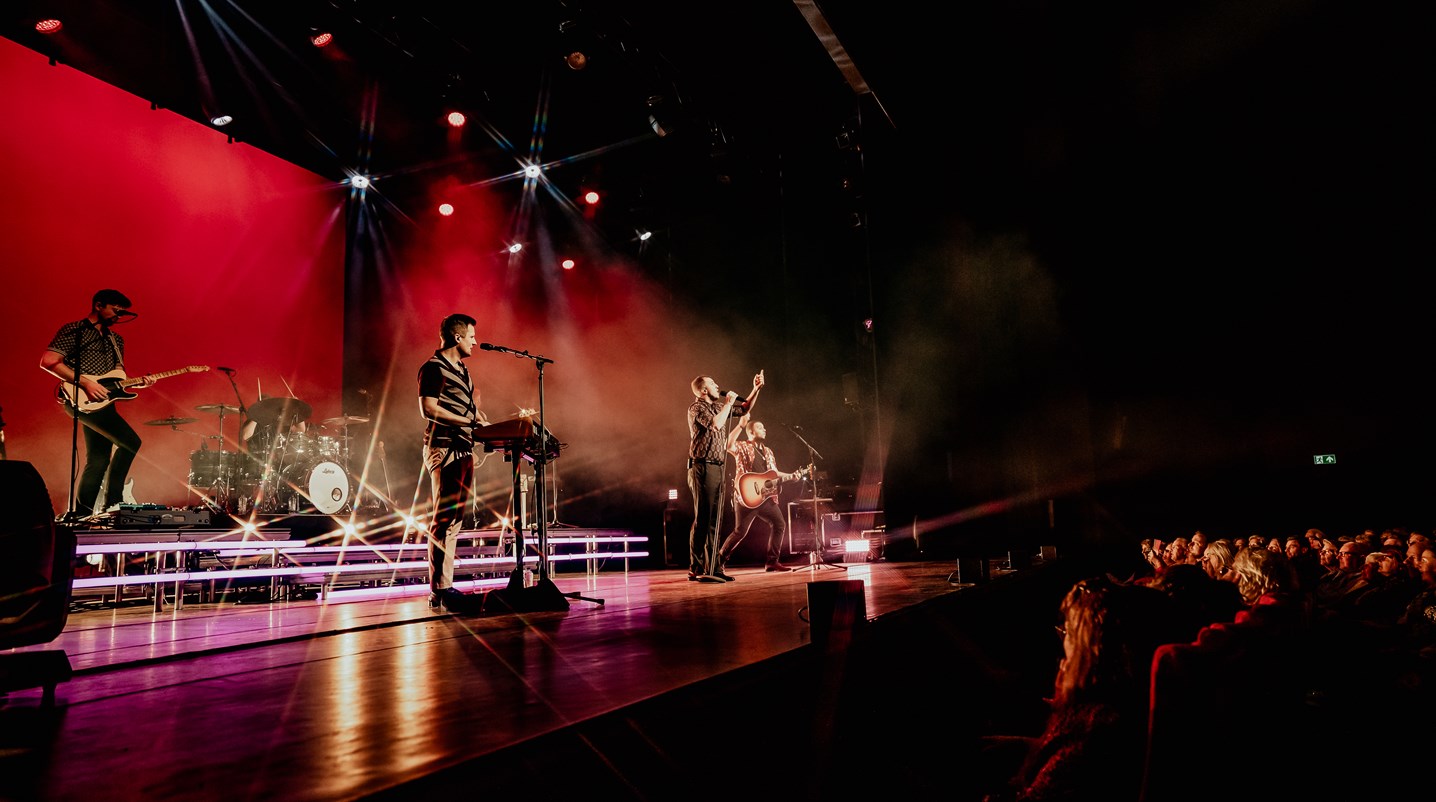 Nov06 GZ Bee Gees By MAINCOURSE You Should Be Dancing F SHOTBYPHAE SF (9)