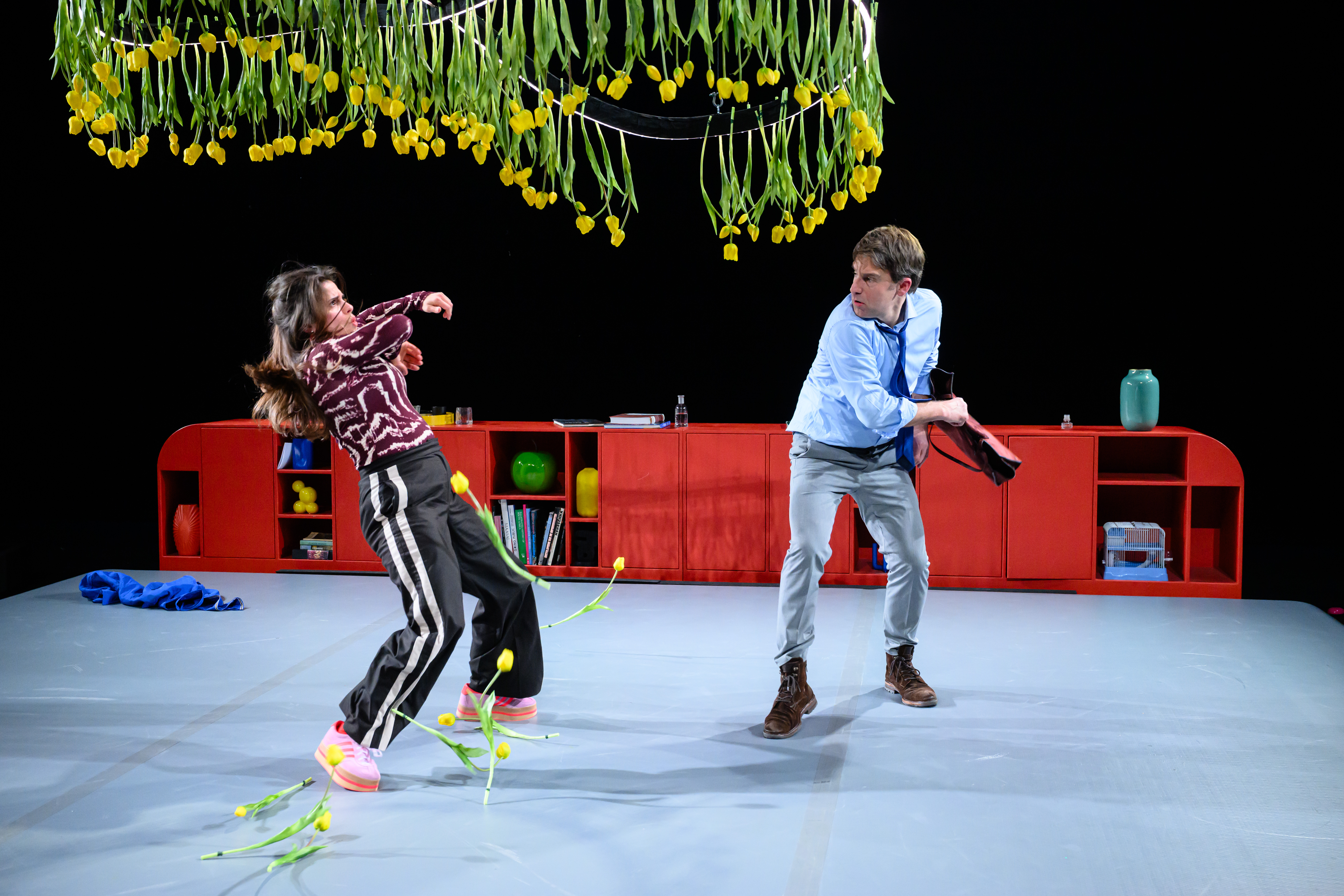 Feb26 GZ God Van De Slachting F Annemieke Van Der Togt SF10