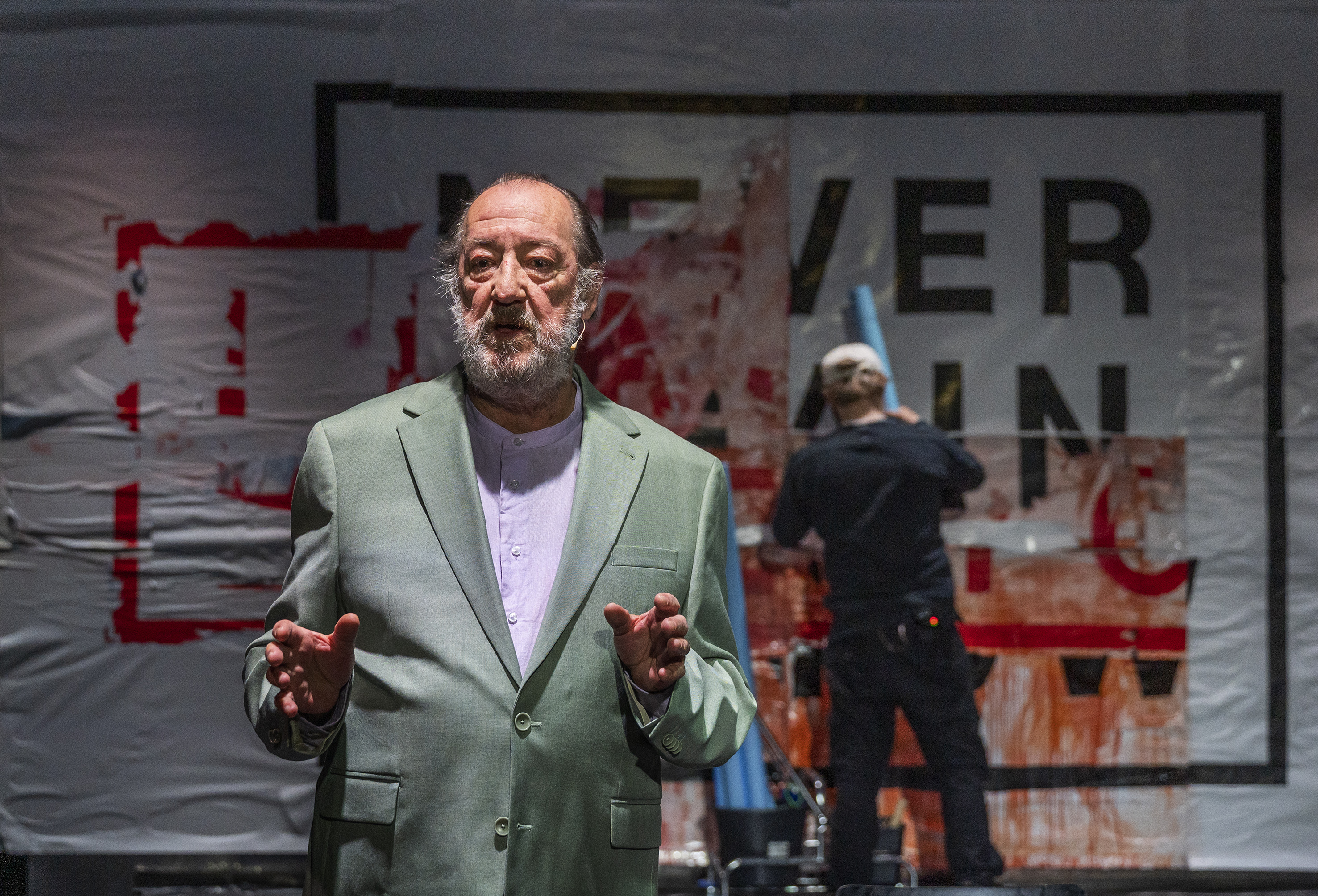 Mei12 KZ Studio Julian Hetzel Three Times Left Is Right F Rolf Arnold SF06