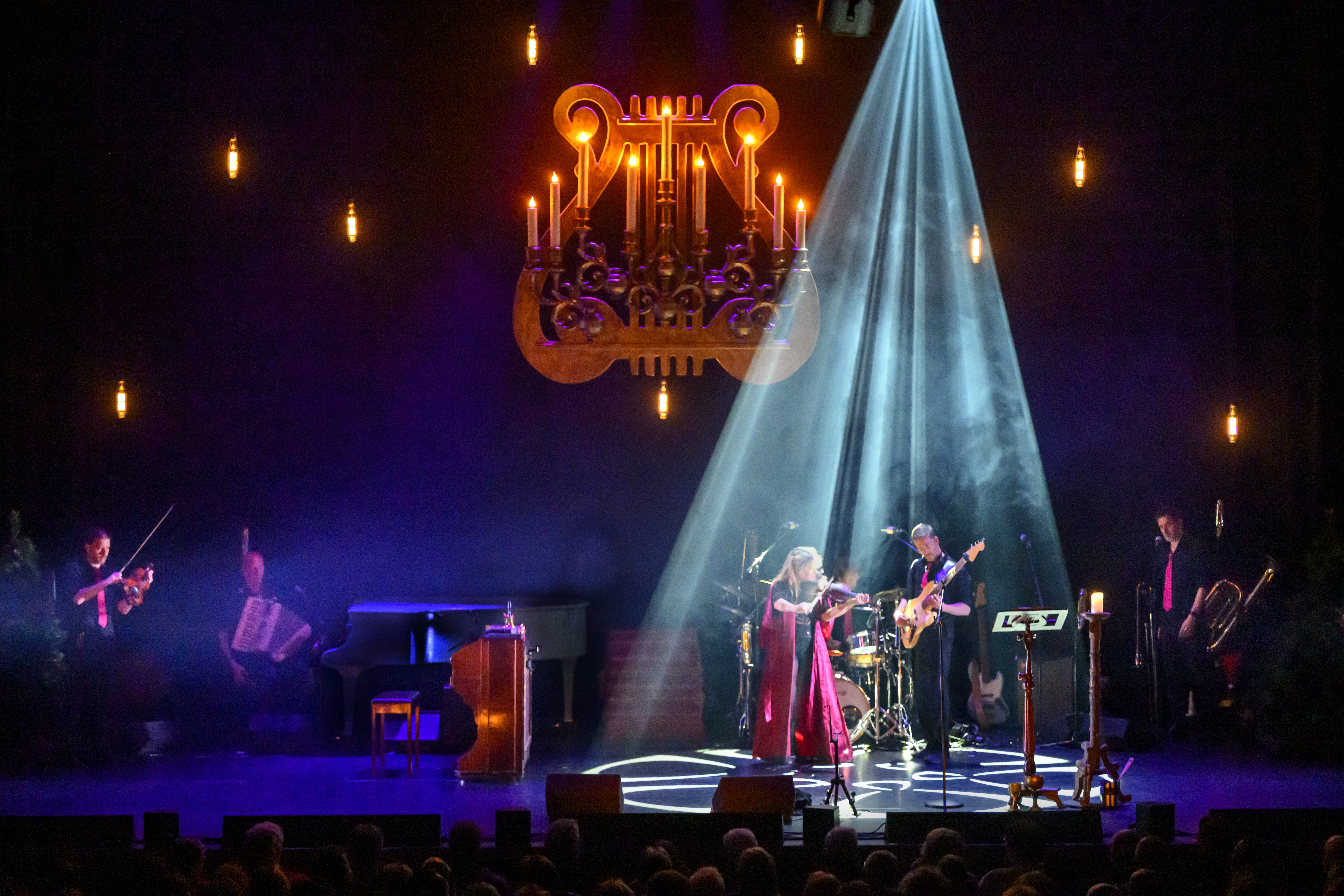 Dec10 Ellen Ten Damme SF