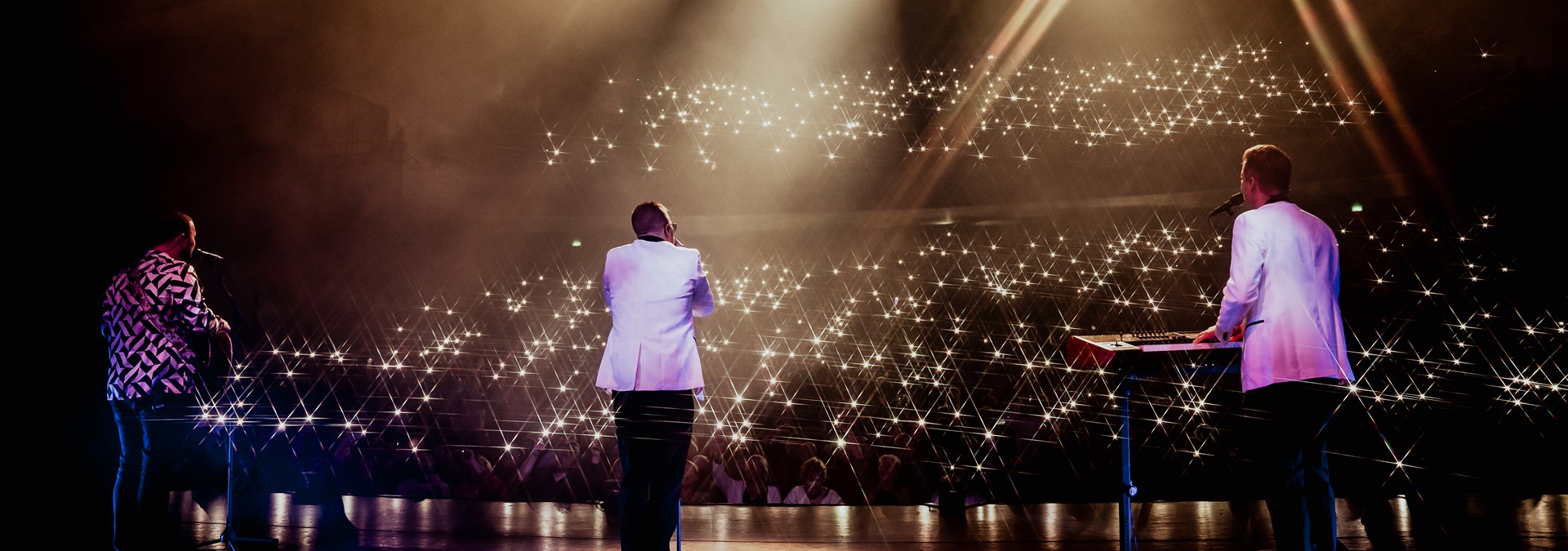 Nov06 GZ Bee Gees By MAINCOURSE You Should Be Dancing F SHOTBYPHAE SF (1) (1)