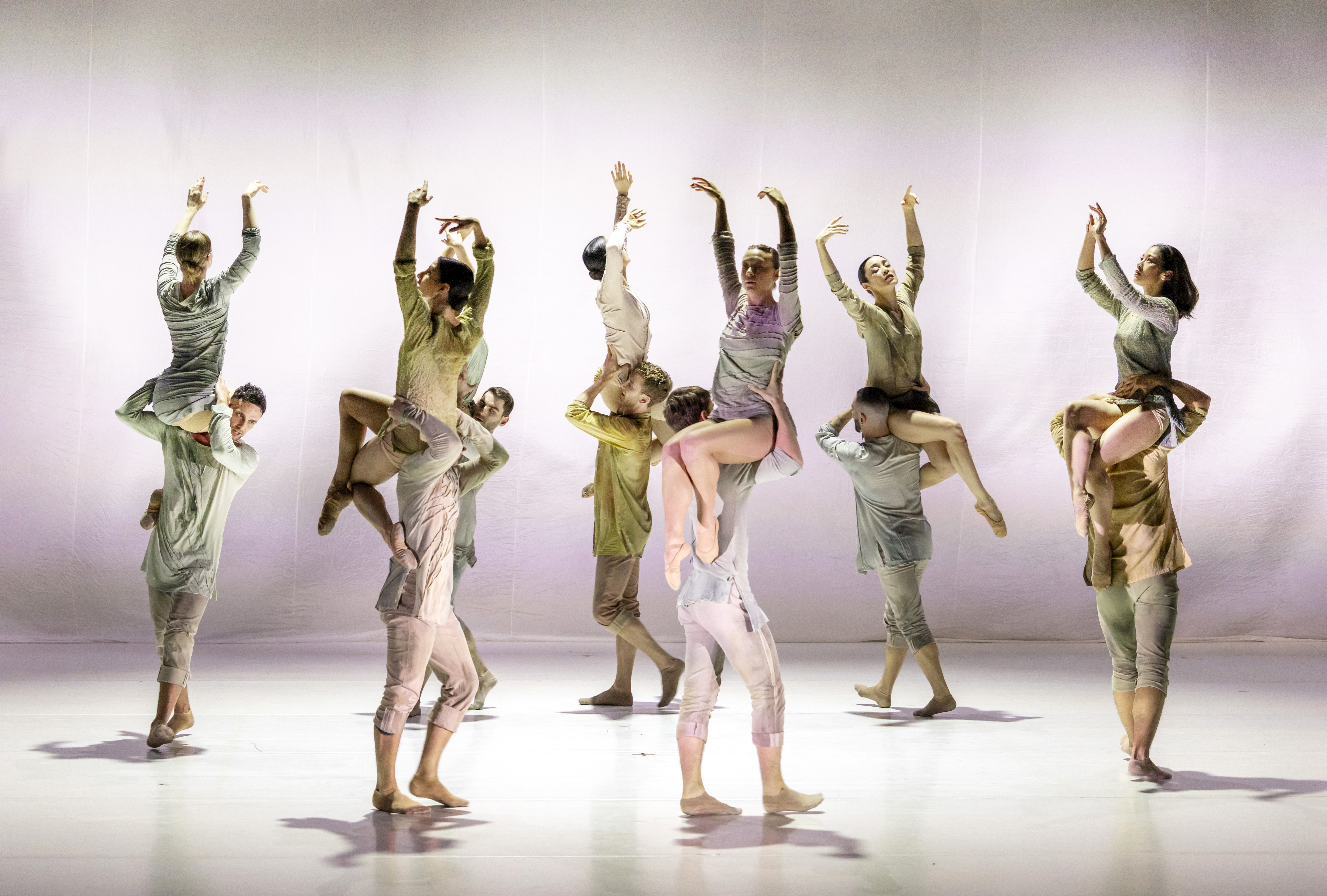 Apr24 GZ Introdans Fall LARBI F Filipvanroe SF (3)