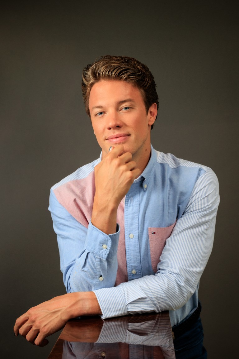 Dec10 DL Tick Tick Boom Portet Paul (Gemiddeld)