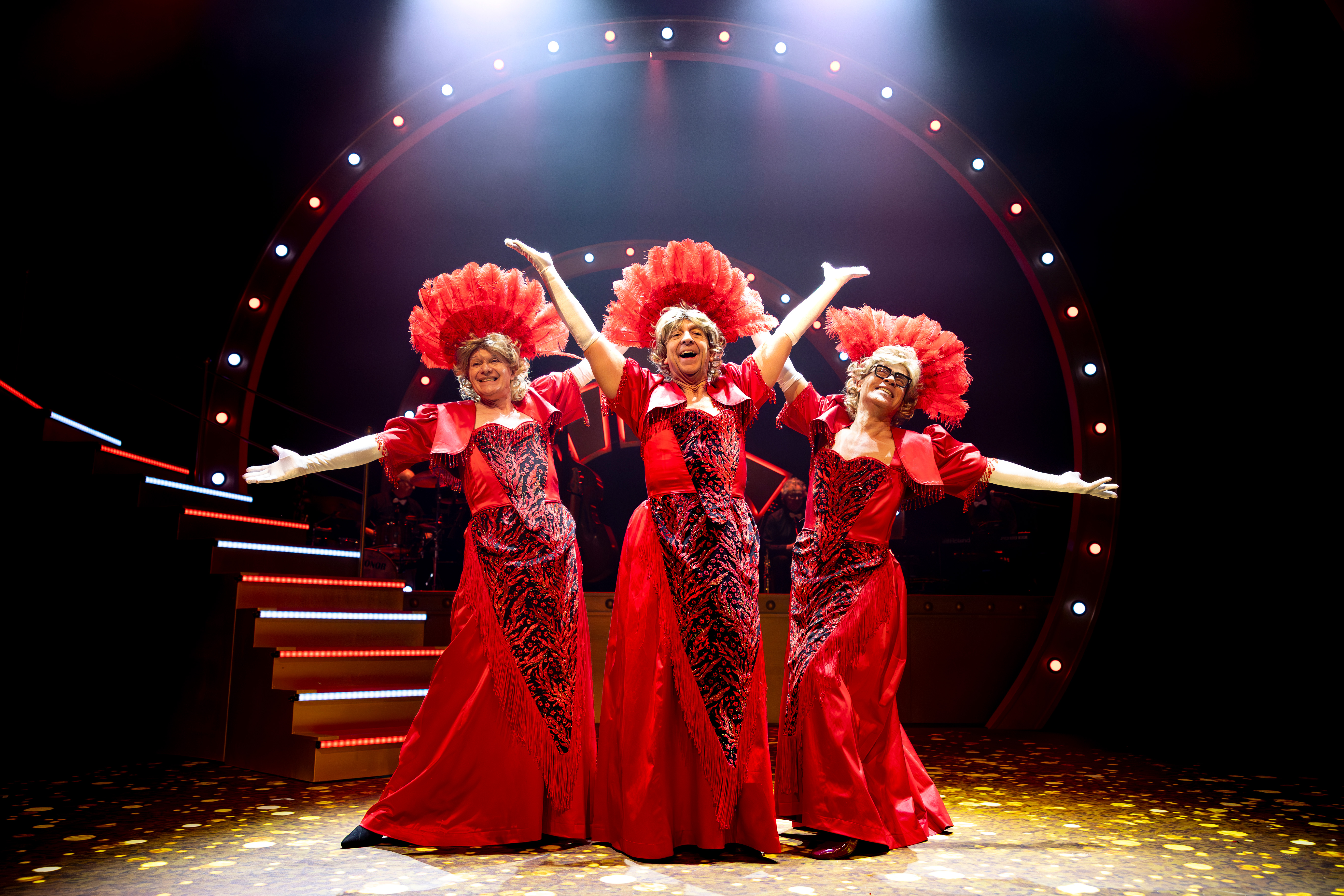 Mrt28 GZ Ons Pap Wil Bij De Revue F AV Fotoreportages SF07