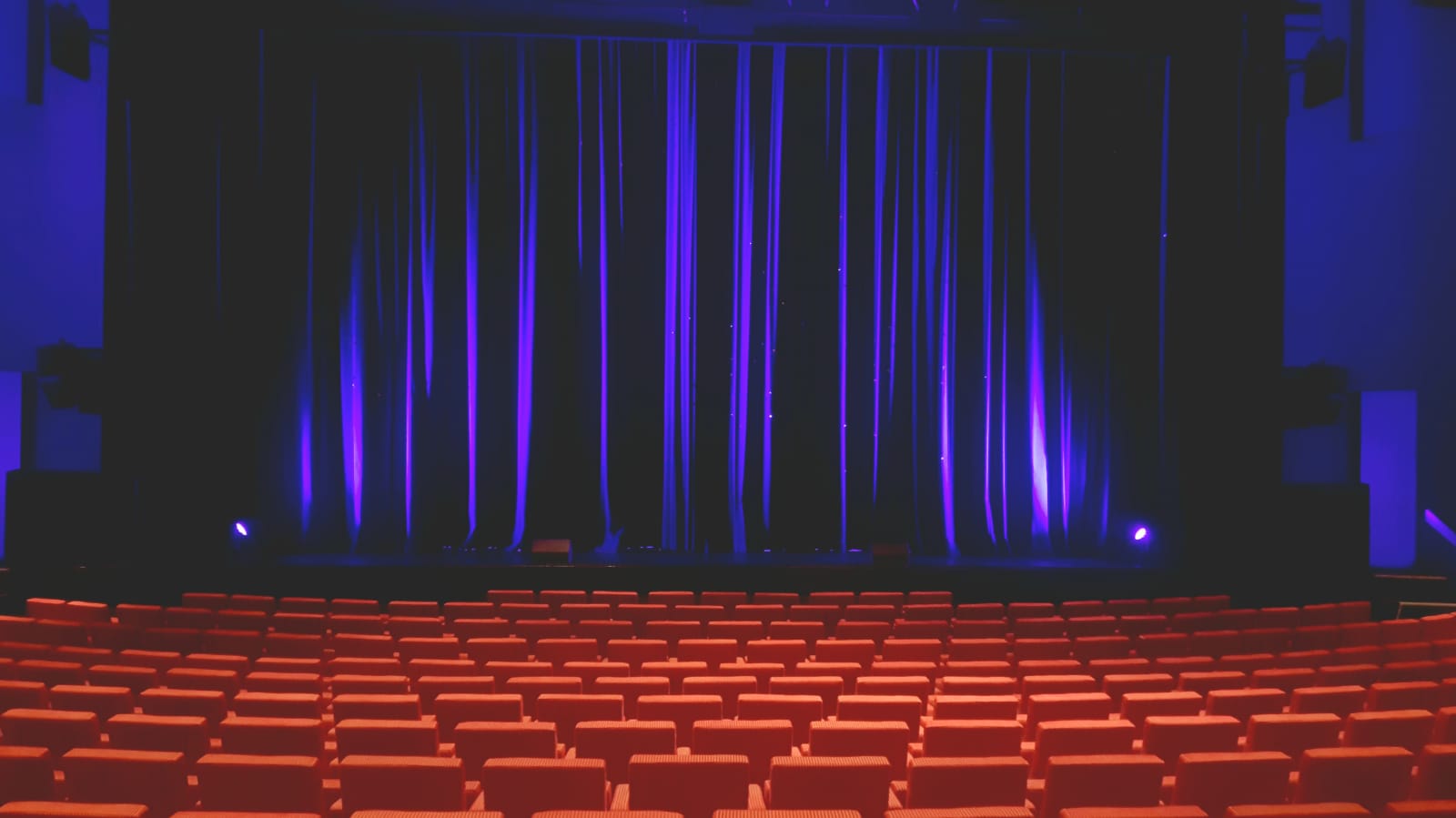 Grote Zaal doek Schouwburg Amstelveen Foto Vincent Tulp