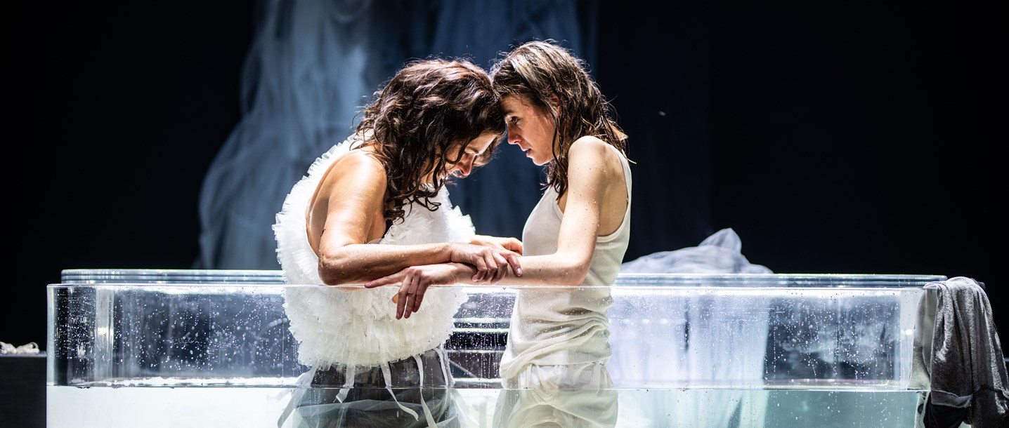 Nov19 GZ Phaedra In Vlammen Het Nationale Theater F Bart Grietens SF02