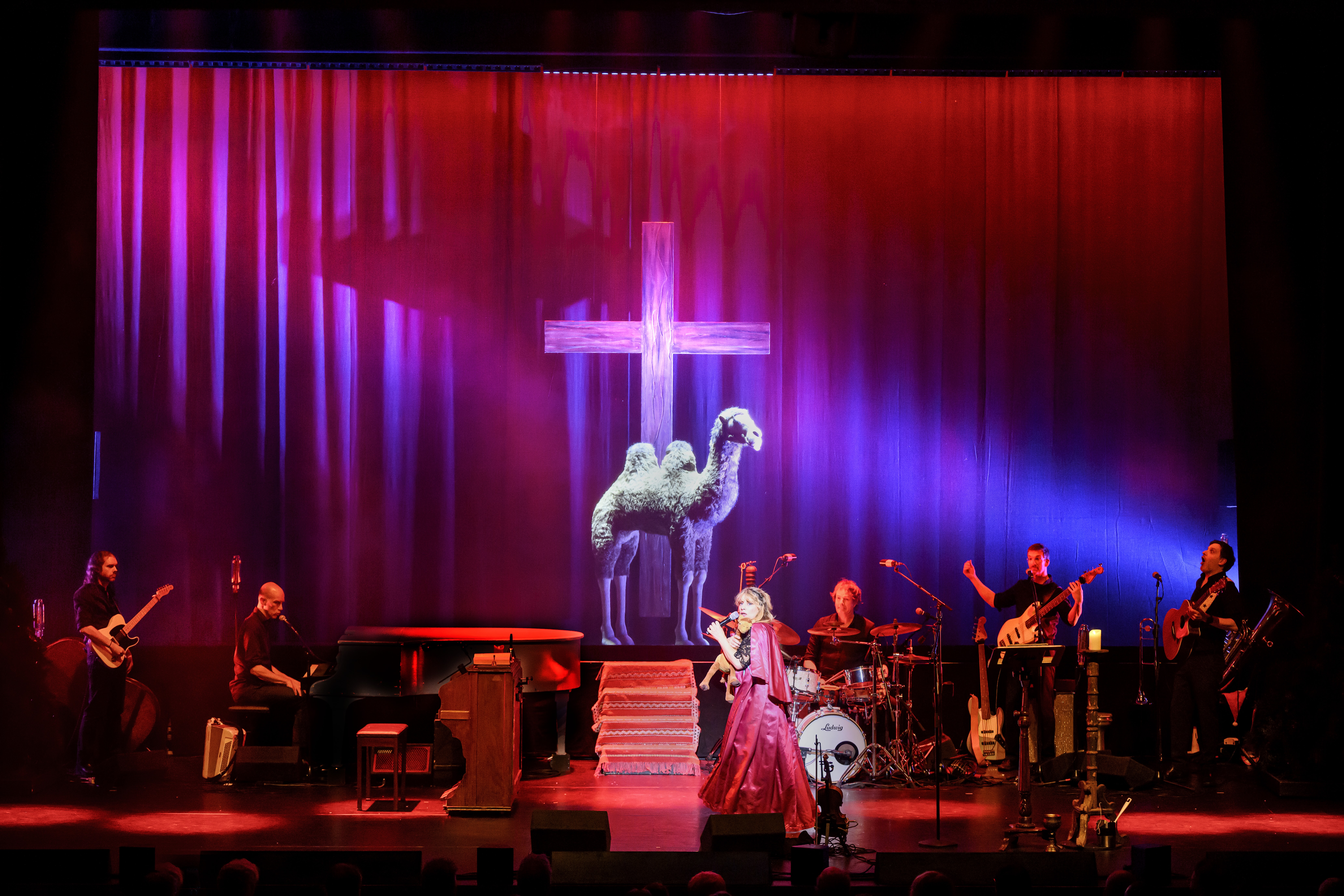 Dec10 Ellen Ten Damme SF (3)